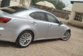 Lexus is250