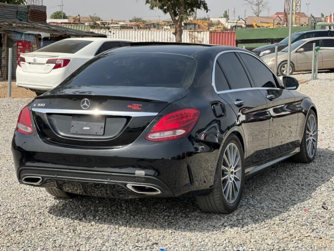 Mercedes Benz C300 2017 Model