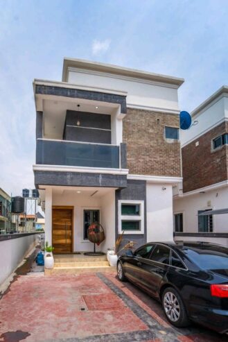 Fully Furnished Five Bedroom Duplex For Sale