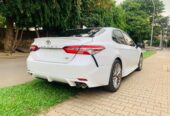 Toyota Camry SE 2020