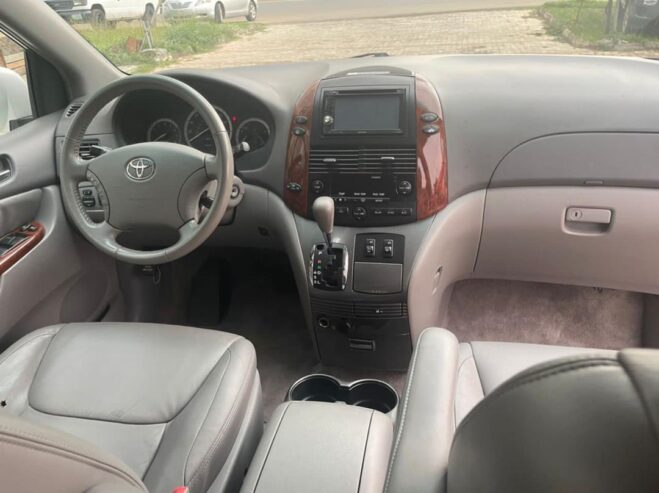 Toyota Sienna 2005