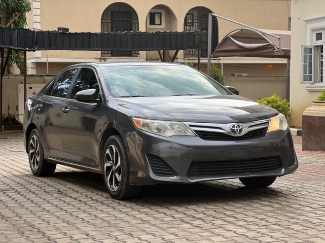 Toyota Corolla LE 2013