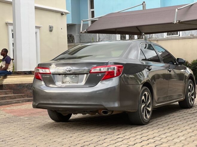 Toyota Corolla LE 2013