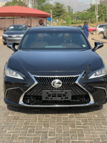 Lexus is250 foreign used