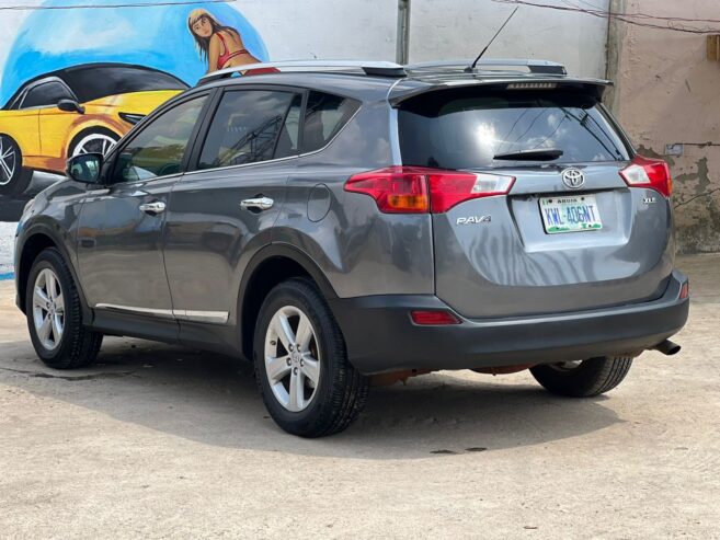 Toyota RAV4 2015