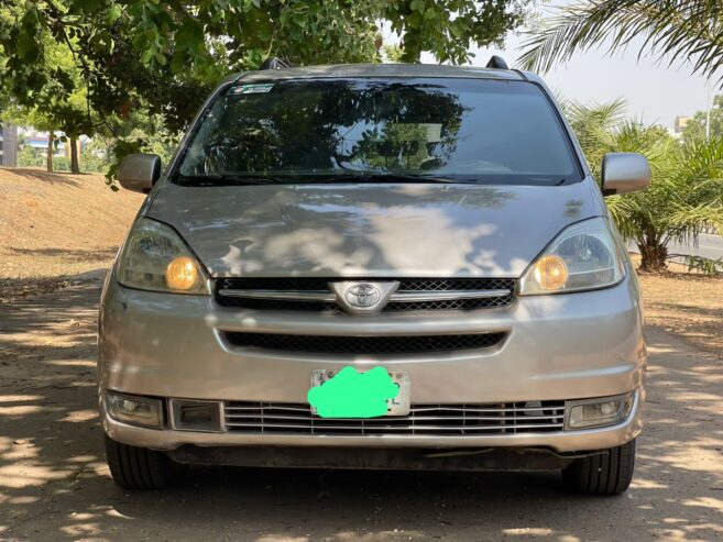 Toyota Sienna 2005