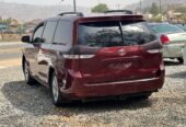 Toyota Sienna 2011