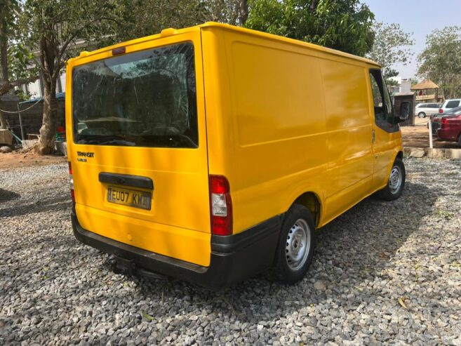 Ford Transit Bus 2006