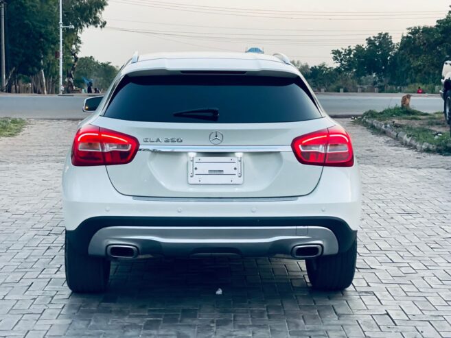 Mercedes Benz GLA250