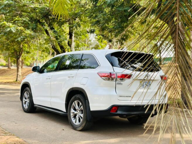 Toyota Highlander 2015