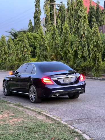 Mercedes Benz C300 2015