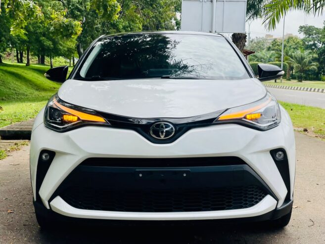 Toyota C-HR limited foreign used