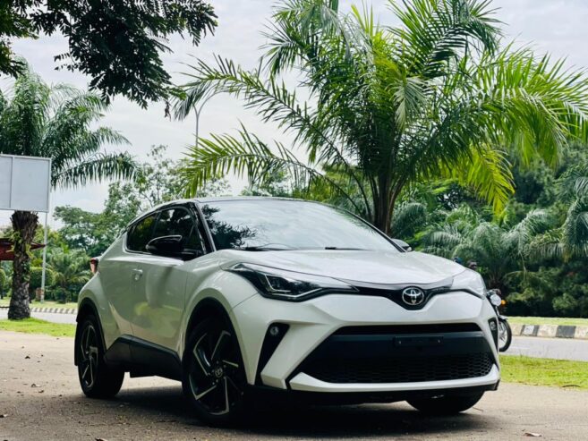 Toyota C-HR limited foreign used