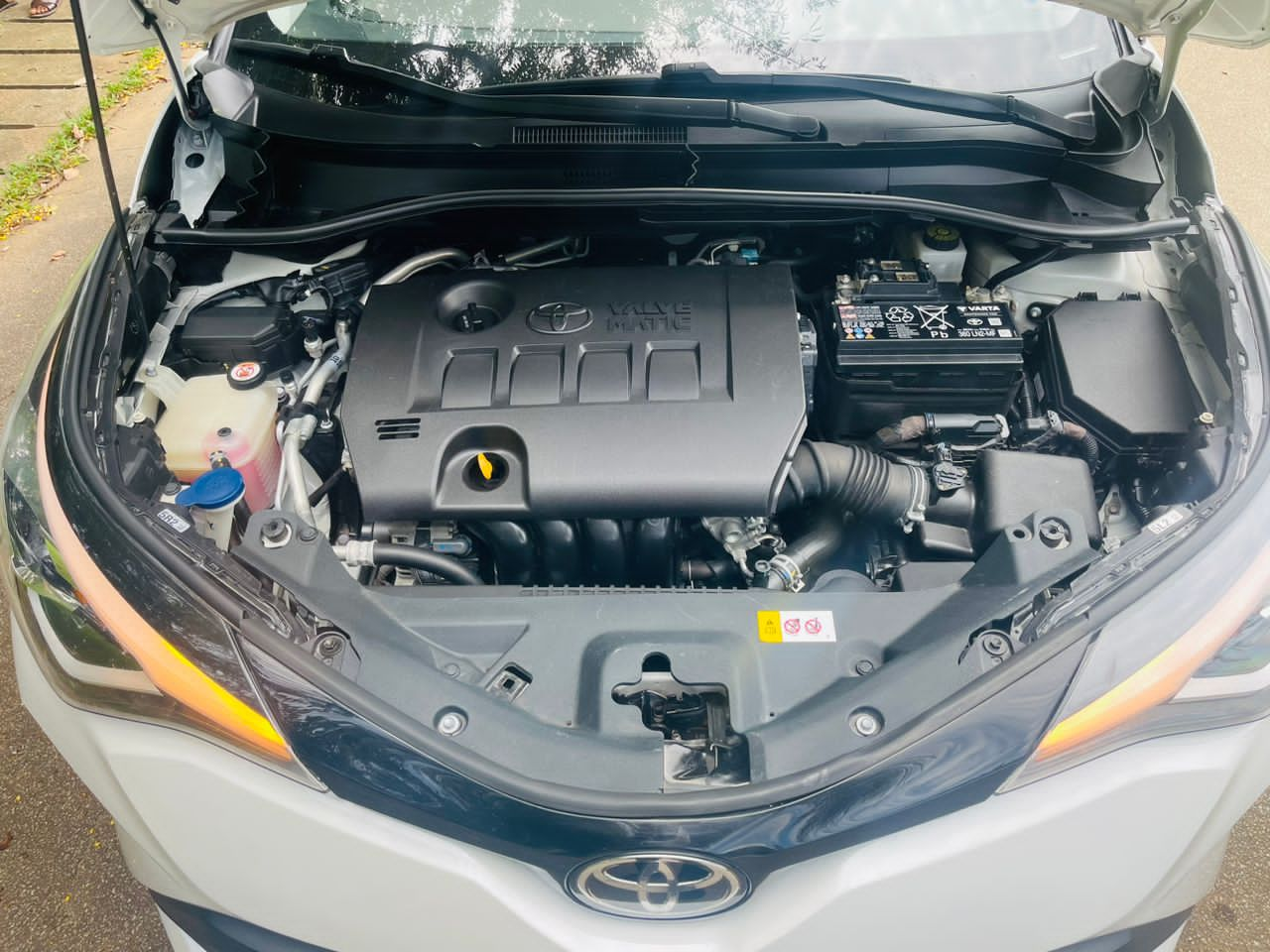 Toyota C-HR limited foreign used