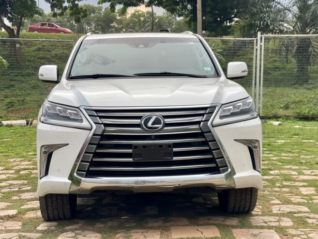 Lexus LX570 2016