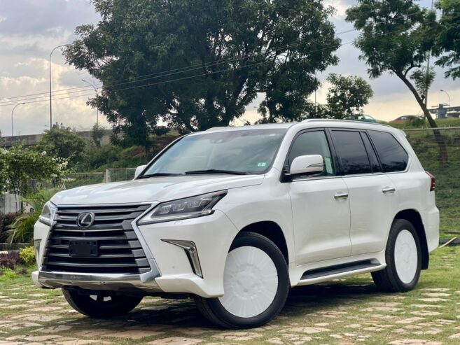 Lexus LX570 2016