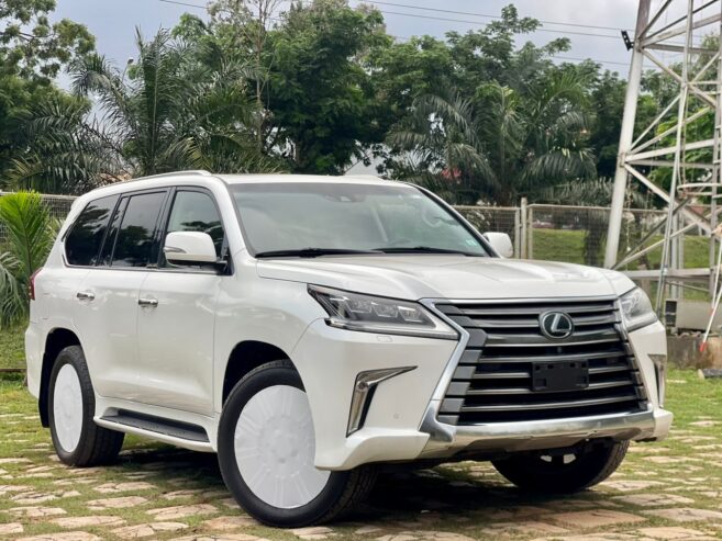 Lexus LX570 2016