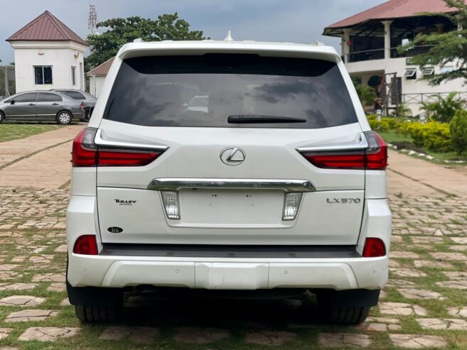 Lexus LX570 2016