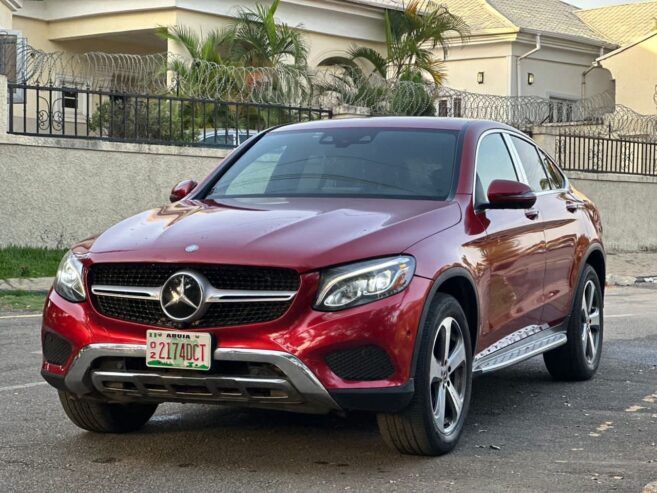 Mercedes Benz GLC300 2017