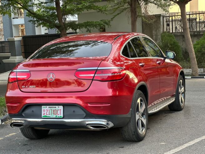 Mercedes Benz GLC300 2017