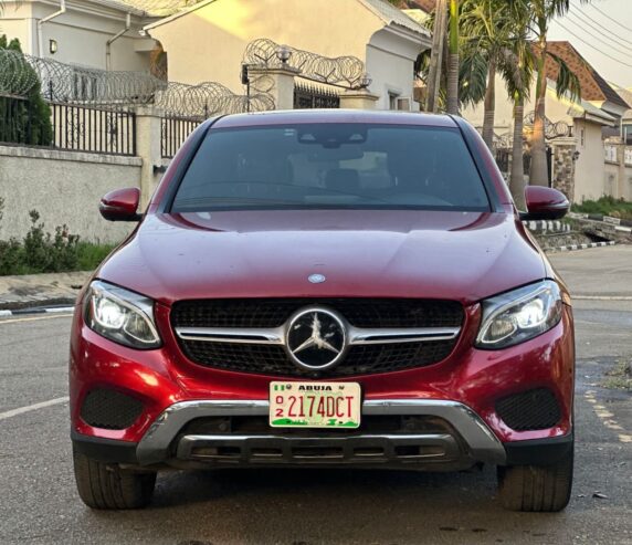 Mercedes Benz GLC300 2017