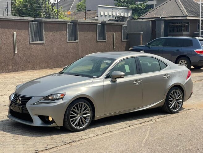 Lexus is250 2014