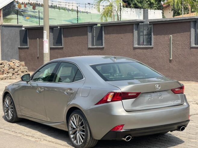 Lexus is250 2014